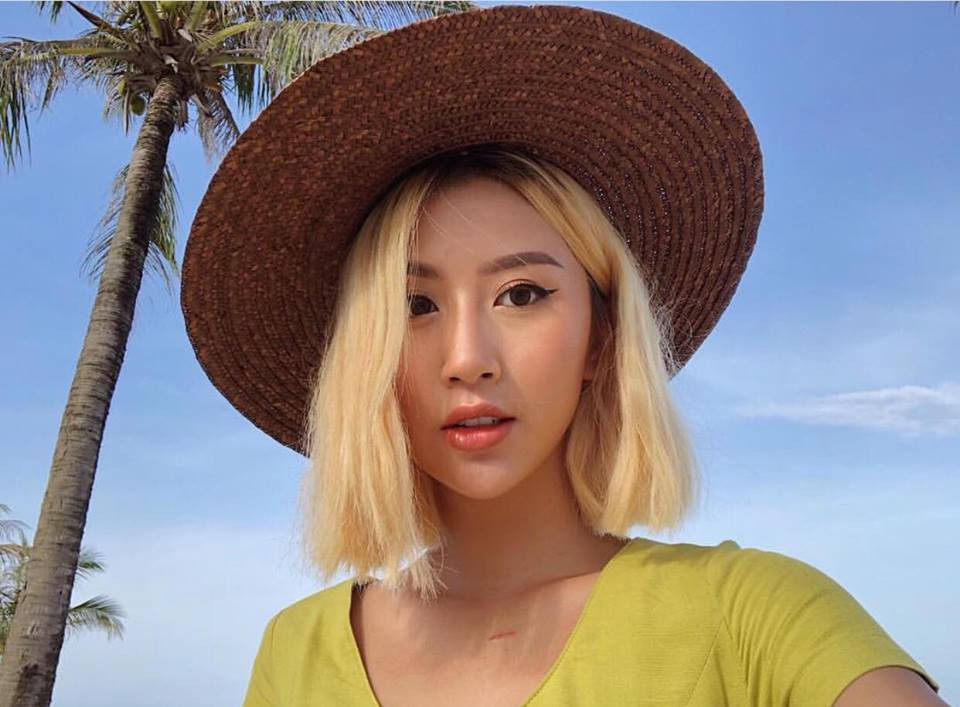 Gương mặt xinh đẹp của Quỳnh Anh Shyn phù hợp với tất cả kiểu tóc, từ dài ngọt ngào thướt tha tới tóc ngắn chất chơi, nghịch ngợm cũng không làm khó được nàng.