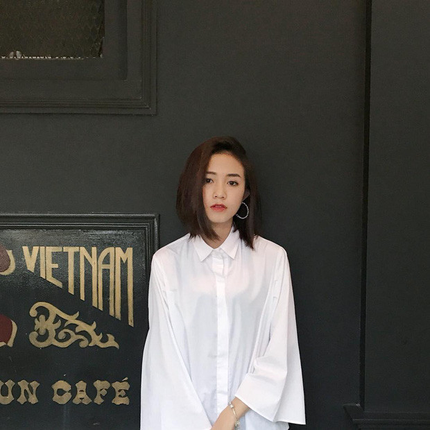 Phải công nhận một điều rằng kiểu tóc ngắn hiện tại khiến Salim trông cá tính và sành điệu hơn hẳn. Trước đó, mái tóc dài của hot girl 9X này khiến nhiều người ngưỡng mộ vì vừa đẹp lại còn bồng bềnh.