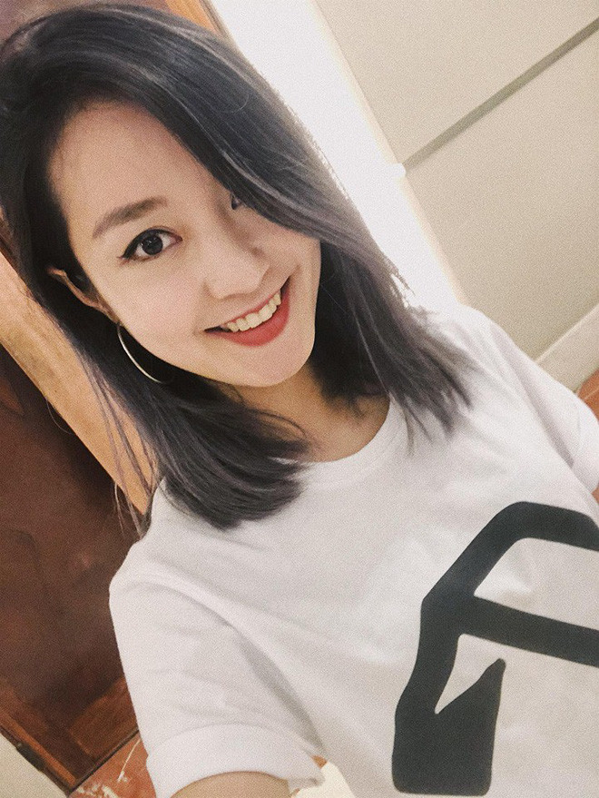 Trước đó, Mi Vân từng khoe cơ bụng săn chắc trong clip đầu tiên nhảy cùng con gái.