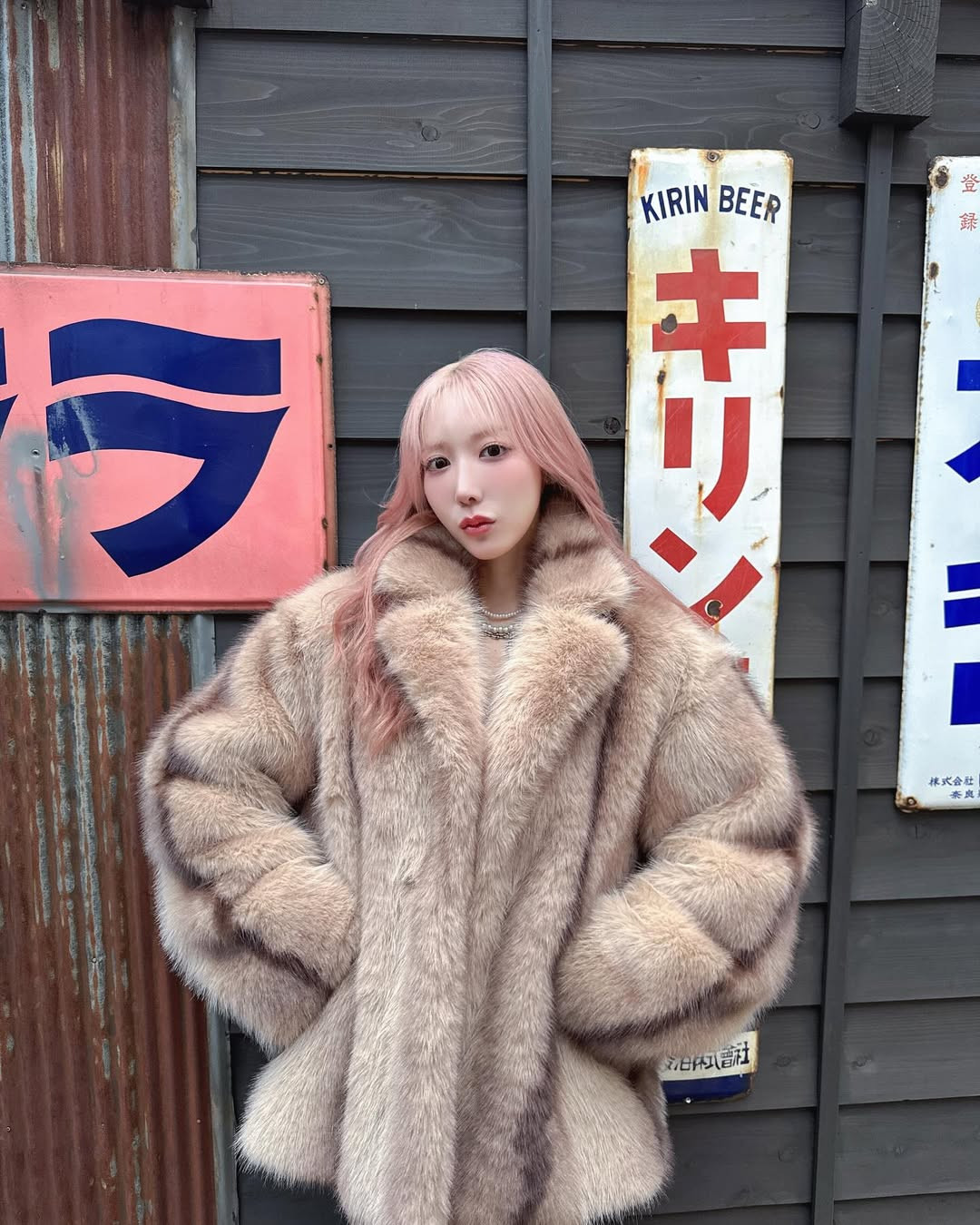 Koyoi Konan vẫn là một biểu tượng sắc đẹp được nhiều người yêu thích và theo dõi.