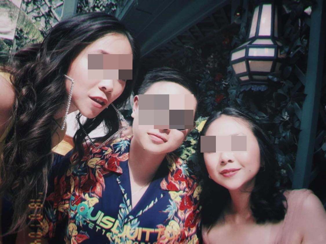 Trên trang cá nhân Facebook và Instagram của mình trước khi bị tạm khóa, Hồng Nhung thường xuyên khoe những bức ảnh check-in tại những địa điểm du lịch nổi tiếng và những buổi tiệc xa hoa khiến nhiều người phải ghen tị.