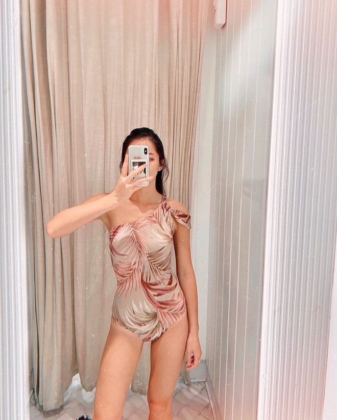 Nhờ sở thích tập gym, ăn uống điều độ mà Huyền Trang sở hữu vóc dáng rất khỏe khoắn và tràn đầy năng lượng.