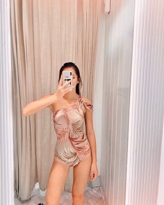 Nhờ sở thích tập gym, ăn uống điều độ mà Huyền Trang sở hữu vóc dáng rất khỏe khoắn và tràn đầy năng lượng.