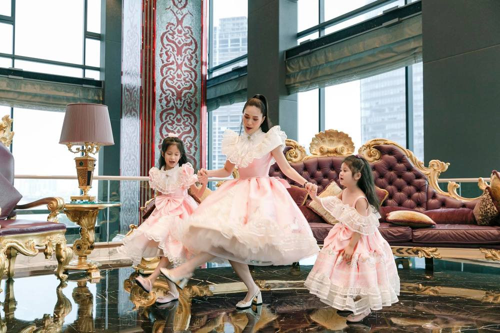 Đặc biệt, nữ đại gia Đoàn Di Băng còn lo xa, chuẩn bị của hồi môn bằng loạt biệt thự vài chục tỷ cho con gái.