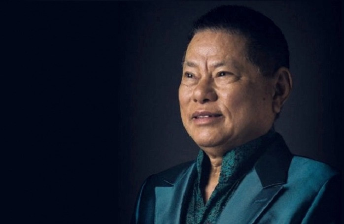 Phía dưới bài đăng của tỷ phú Hoàng Kiều, cư dân mạng để lại nhiều bình luận khác nhau, có người trêu đùa nhưng cũng có không ít ý kiến trái chiều.