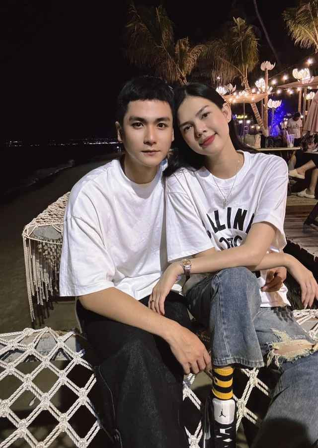 Thời gian qua, người đẹp cũng thường xuyên chia sẻ những khoảnh khắc ngọt ngào bên "nửa kia" trên mạng xã hội khiến cộng đồng mạng không khỏi ngưỡng mộ.