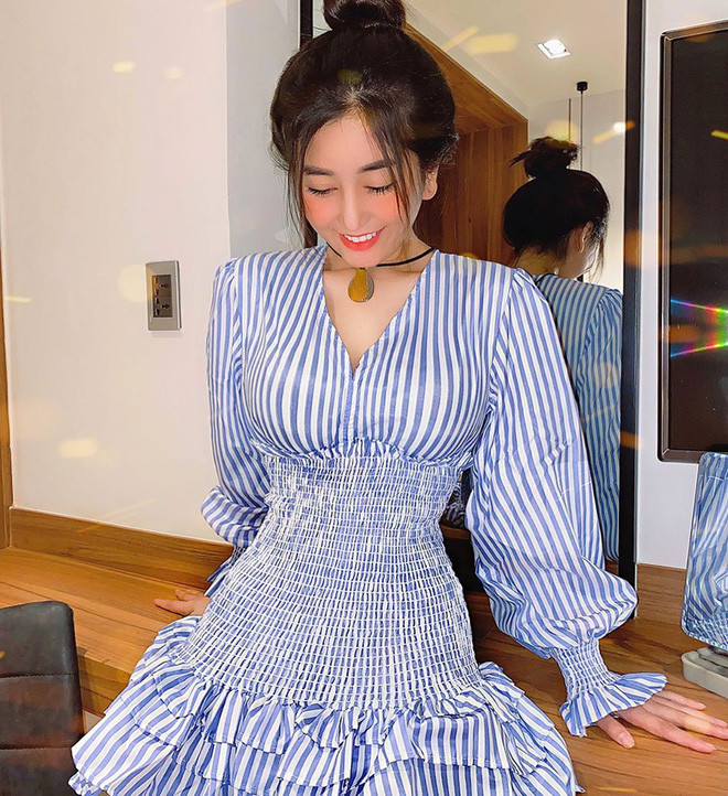 Ngọc Trân còn có những chiêu chụp ảnh không chỉ khoe được gương mặt xinh không góc chết và thân hình chuẩn siêu mẫu của mình.