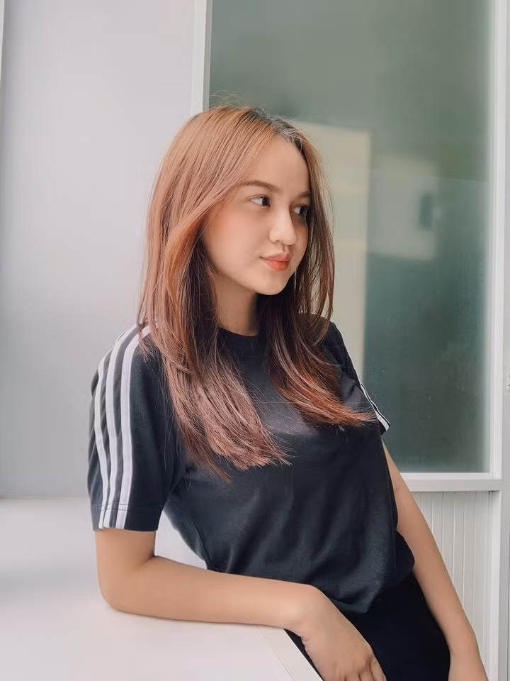 Những bức ảnh của Mai Tây nhận được vô vàn lời khen của dân tình và nhiều ý kiến cho rằng cô bạn nên dấn thân vào nghệ thuật để phát huy được hết thế mạnh.