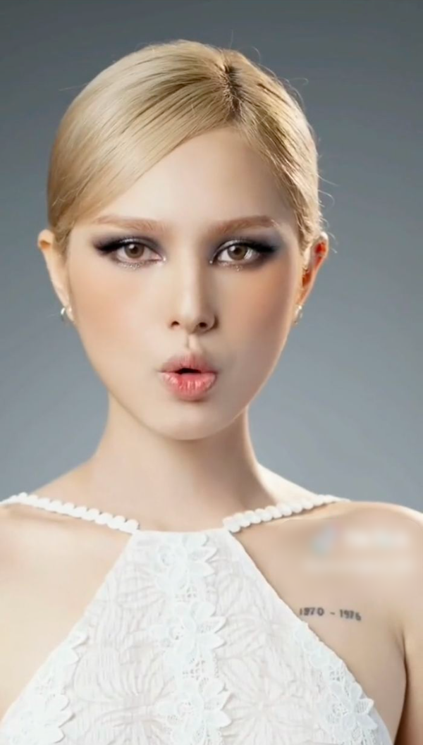 Mới đây, nàng hot girl Gen Z lại khiến dân tình được một phen xôn xao khi xuất hiện trong một clip biến hình.