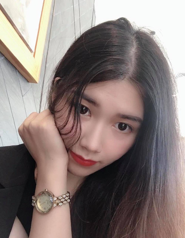 Chia sẻ về sự thay đổi về ngoại hình, Anh Thư cho biết mình không hề phẫu thuật thẩm mỹ mà tự điều chỉnh cũng như chăm sóc bản thân tốt hơn.