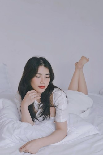 Trên mạng xã hội, Anh Thư luôn xuất hiện với vẻ ngoài chỉn chu từ đầu tóc đến quần áo.