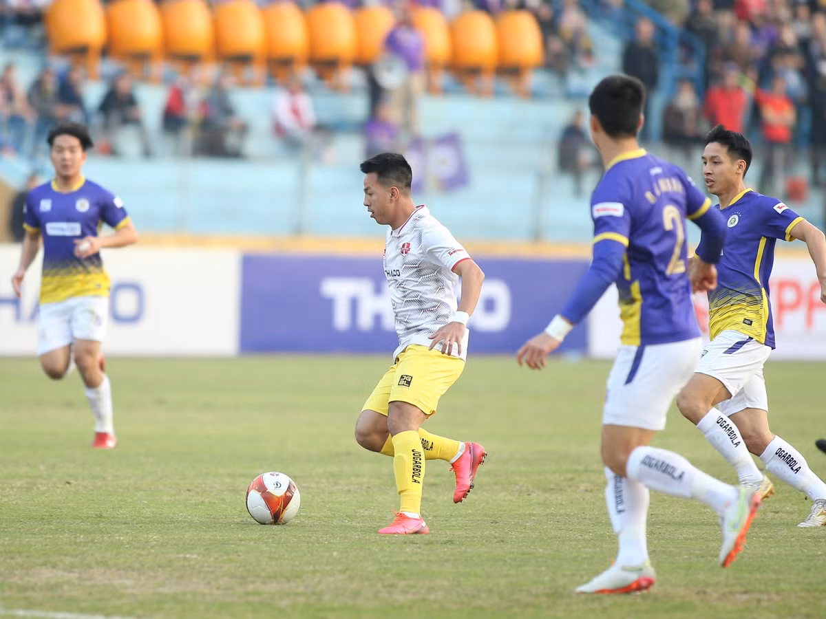 Vo dich Sieu cup 2023, Ha Noi nam ky luc vo tien khoang hau