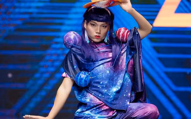 Bên cạnh những người cười nghiêng ngả vì khả năng "tấu hài" của Mèo Thoại thì cũng có không ít bình luận phản ứng, lên án màn biến hình “giả trân”, thậm chí có phần thái quá của hiện tượng mạng này.