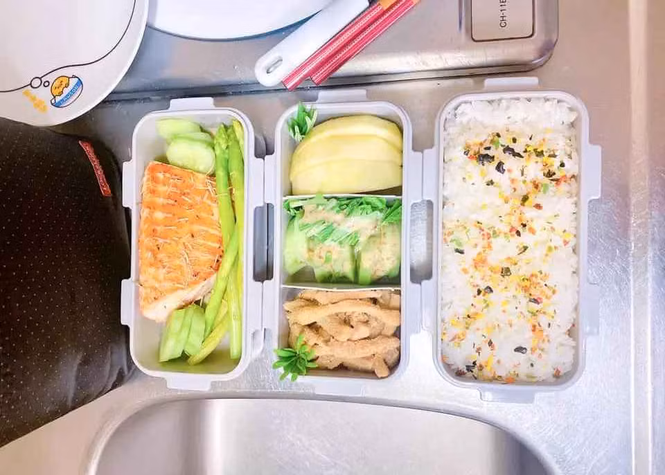 Hơn nữa, việc chuẩn bị sẵn như vậy giúp cô không bị quên hay thiếu nguyên liệu nào của món ăn.