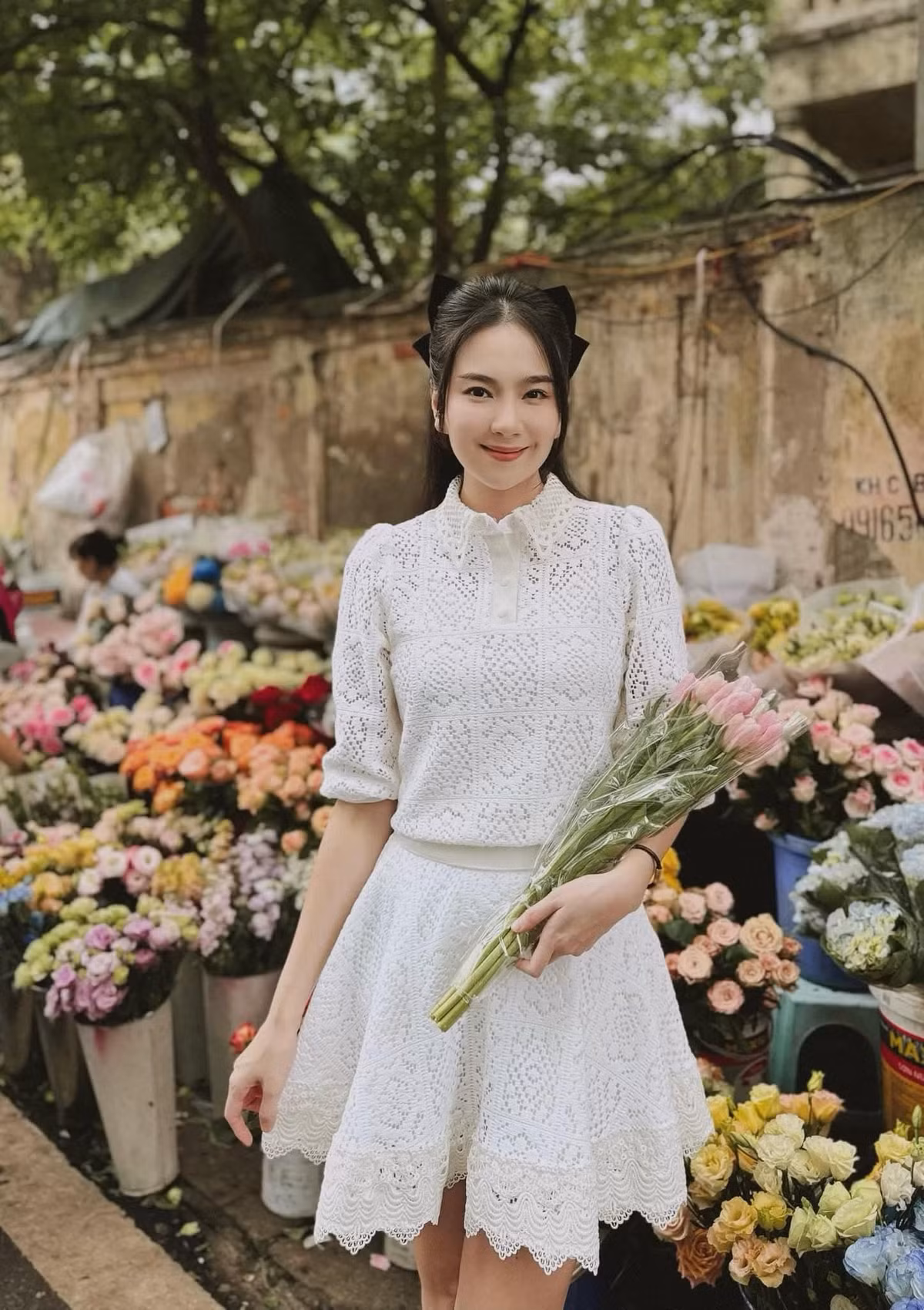 Buổi tiệc chỉ có sự tham gia của người thân, bạn bè thân thiết. Nữ MC Mai Ngọc cũng không mời nhiều bạn bè trong giới giải trí tham dự.