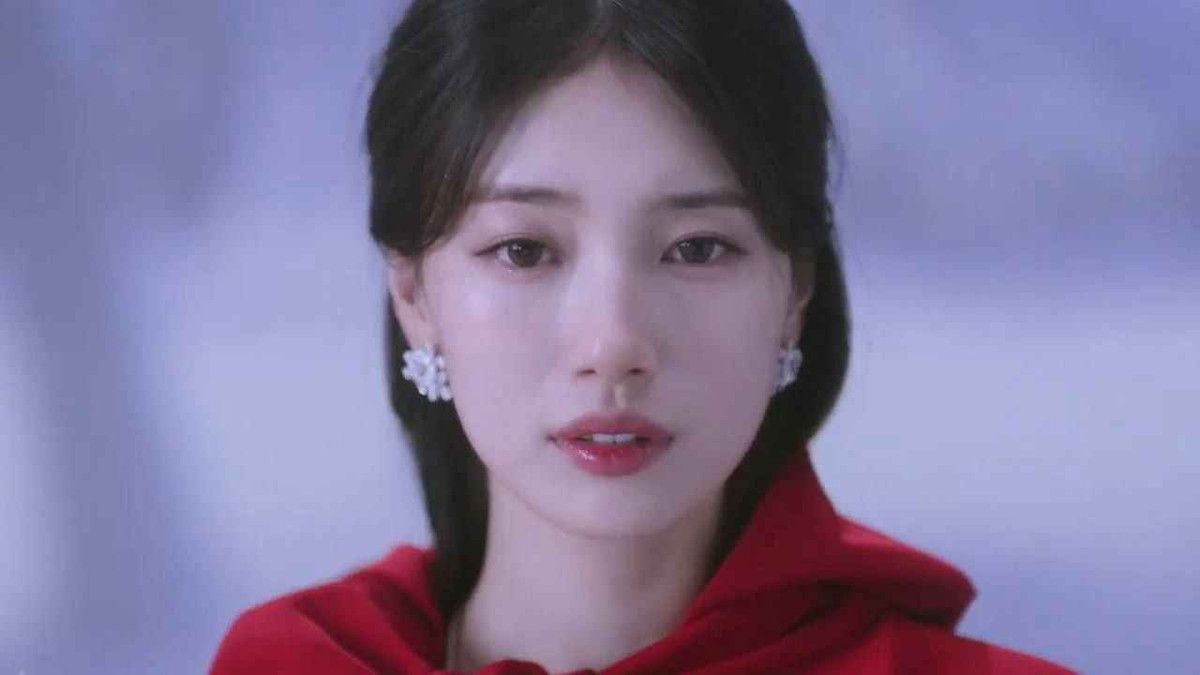 Theo kênh SBS, bài hát chủ đề của phim Waiting On A Wish muốn truyền tải khát khao được lựa chọn con đường riêng cho mình của Bạch Tuyết.