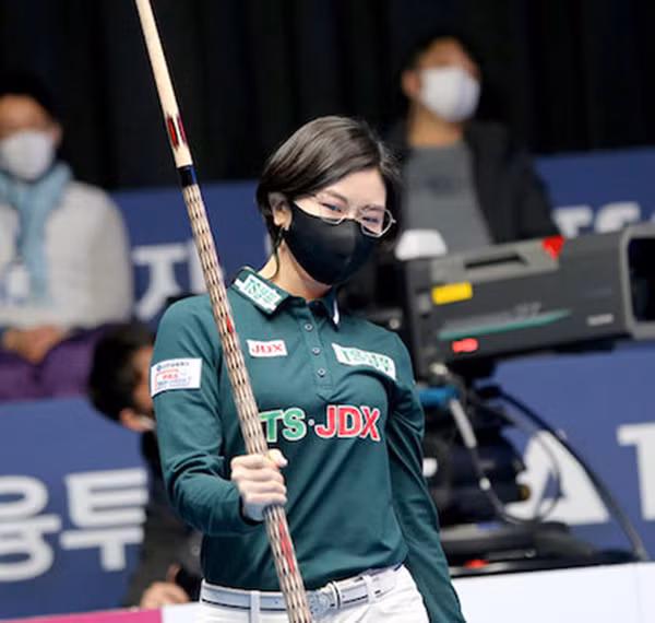 Trên mạng xã hội, Lee Mi-rae chỉ chia sẻ những thông tin liên quan đến giải đấu hay hình ảnh khi tham gia tập luyện, giao lưu với bạn bè và các vận động viên khác.