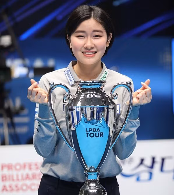 Tại vòng 3 của tour diễn PBA-LPBA được tổ chức tại khách sạn Mayfield (Gangseo-gu, Seoul) vào ngày 3/3, Lee Mi-rae chiến thắng đối thủ và giành giải thưởng 20 triệu won.