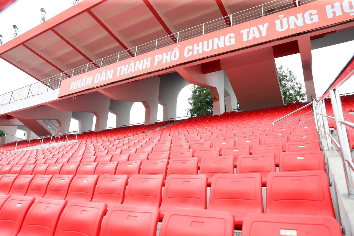 Theo quan sát của PV, cơ sở hạ tầng của SVĐ Lạch Tray đã sẵn sàng để cho trận đấu giữa đội tuyển Việt Nam và Hong Kong (Trung Quốc) diễn ra một cách tốt đẹp nhất.