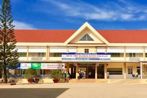 Dak Nong: Bo nhiem lanh dao y te voi trinh do... 