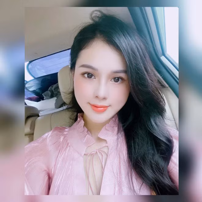 Huyền Trang - người yêu cũ cầu thủ Trọng Đại cũng thể hiện phong cách thời thượng và cuộc sống đáng mơ ước sau khi chia tay.