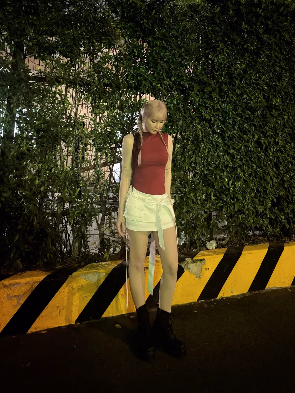 Nữ streamer nhận nhiều thiện cảm nhờ ngoại hình xinh xắn, nữ tính và lối nói chuyện ngọt ngào. Bên cạnh đó, cô còn là một người sáng tạo nội dung trên mạng xã hội.