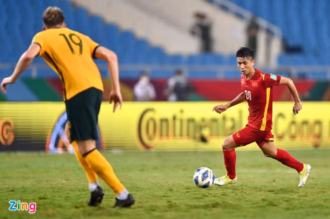 Tất nhiên, không phải khi nào cũng dâng cao tấn công như đá với các đối thủ yếu trong khu vực, nhưng ít nhất HLV Park Hang Seo cũng cần chuẩn bị nhiều hơn các phương án hãm thành thay vì đặt mình Tiến Linh cô đơn như đã thấy.