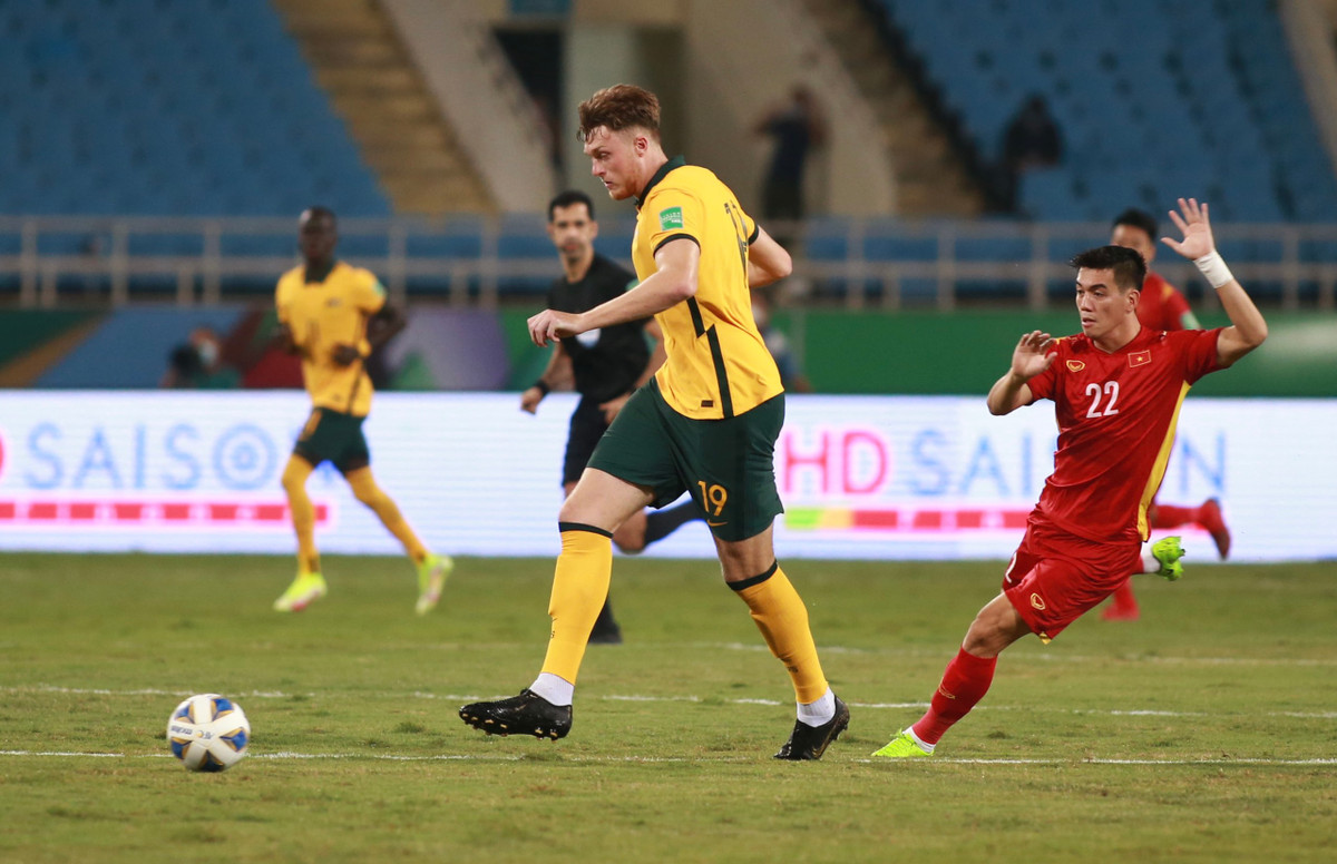 Nhưng bên cạnh đó cũng có điều đáng tiếc, đặc biệt với phong độ với các cầu thủ đội tuyển Việt Nam trên hàng công nên sau 2 trận ra quân chỉ có vỏn vẹn 1 bàn thắng, dù chẳng phải không có những cơ hội ngon ăn.