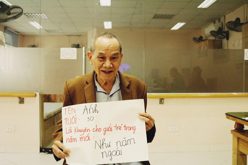 Ông Ánh (mãi mãi tuổi 30): 'Như năm ngoái.'