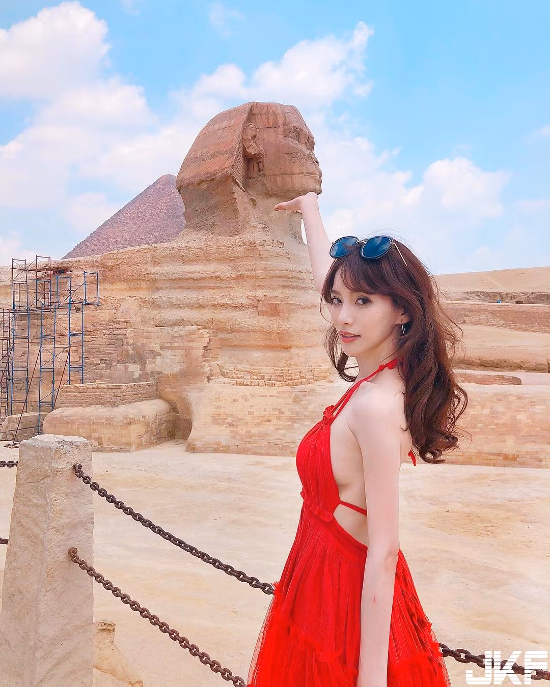 Dù có thân hình được đánh giá khá chuẩn, Wang Mei vẫn không ngừng ăn kiêng để ép cân, cô tăng cường tập luyện thể thao để có thể lực tốt cùng thân hình quyến rũ, cơ bụng số 11.