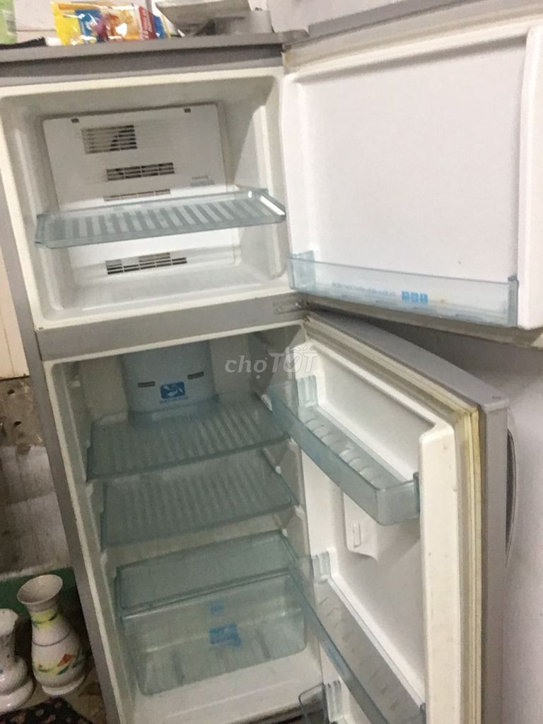 Để đồ bền bỉ, có thể sử dụng lâu dài, khi dùng chúng ta phải nhẹ nhàng, lau chùi sạch sẽ thường xuyên. (ảnh minh hoạ)