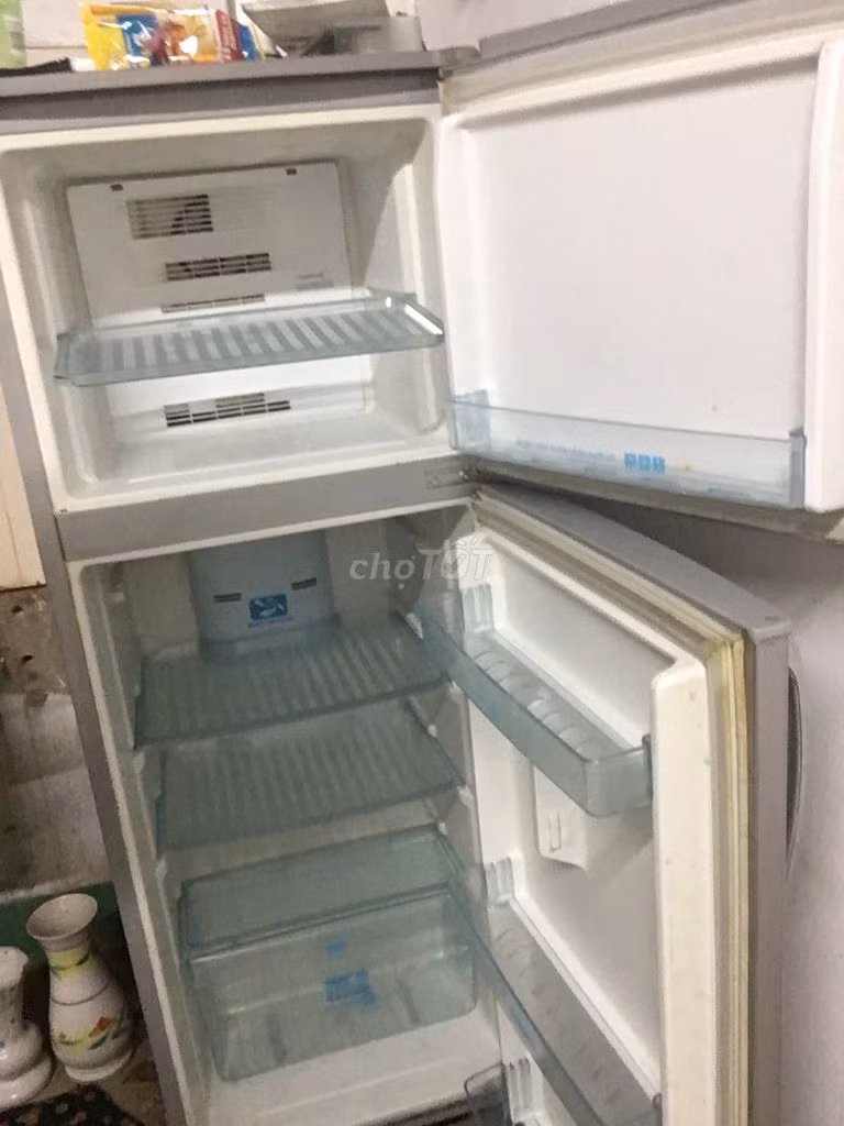 Để đồ bền bỉ, có thể sử dụng lâu dài, khi dùng chúng ta phải nhẹ nhàng, lau chùi sạch sẽ thường xuyên. (ảnh minh hoạ)