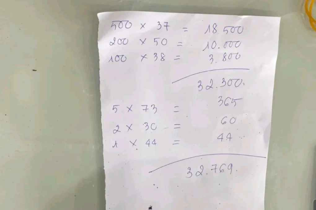 Nhiều người bày tỏ sự khen ngợi đối với anh chồng nói trên, nhưng cũng có không ít người nghi ngờ tính xác thực của đoạn clip trên.