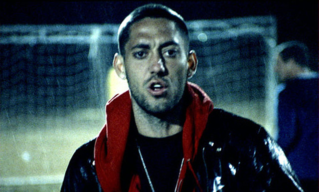 Clint Dempsey cũng là cầu thủ được biết đến là giọng rap khá ổn. Điều này chẳng có gì lạ khi cầu thủ người Mỹ này được thừa hưởng văn hóa từ chính nơi anh sinh ra và lớn lên.