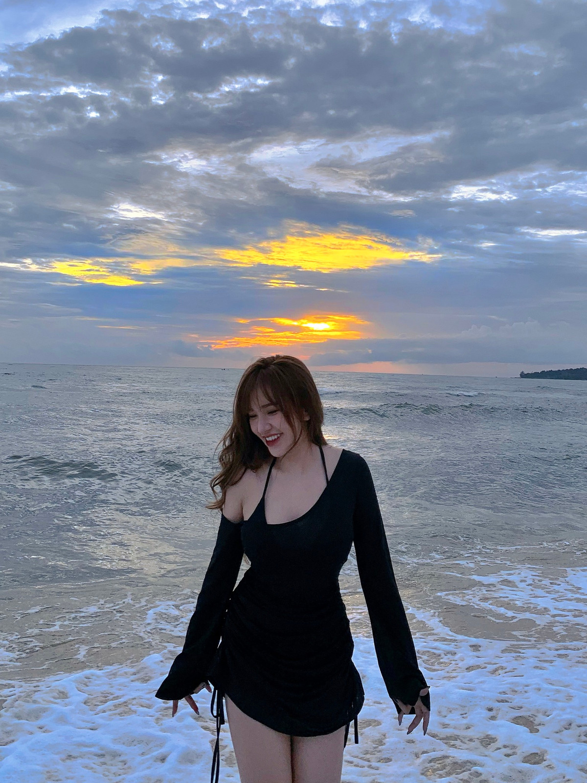 Gia Hân thường xuyên chia sẻ hình ảnh nóng bỏng, quyến rũ.