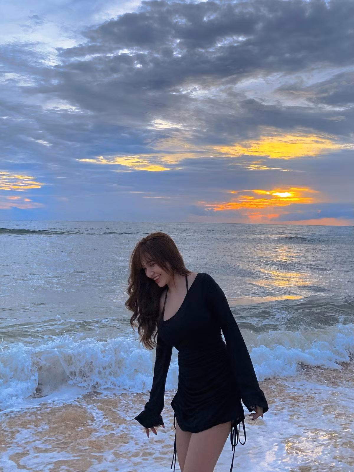 Gia Hân là một trong những người có ngoại hình và phong cách gợi cảm nhất trong dàn WAGs tuyển Việt Nam.