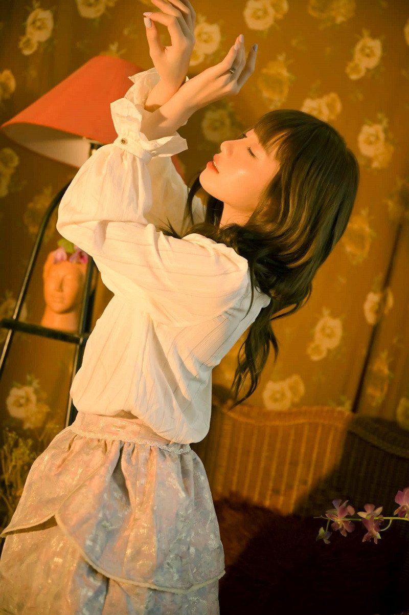 Không chỉ sở hữu nhan sắc xinh đẹp, Khánh Huyền còn toát lên vẻ cá tính với thần thái cực đỉnh.