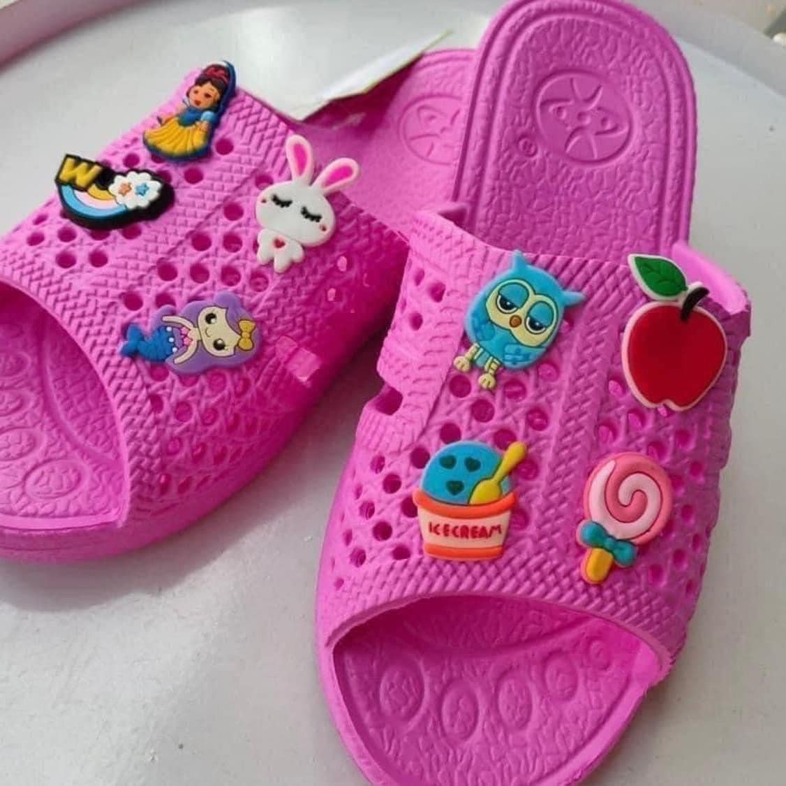 Nhìn màu sắc của những đôi tổ ong hiện tại, các bạn trẻ cảm thấy vô cùng đáng yêu.