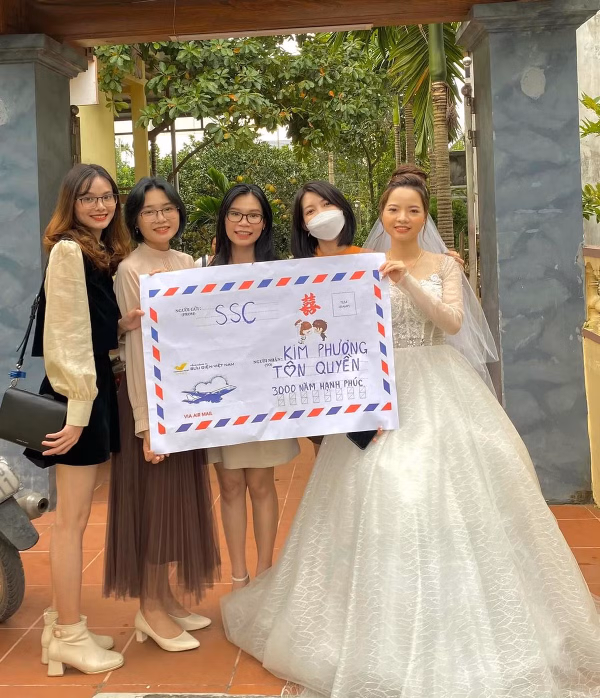 Cùng với sự phát triển của xã hội, chuyện phong bì mừng cưới thế nào cho độc đáo cũng được rất nhiều thanh niên trẻ quan tâm.