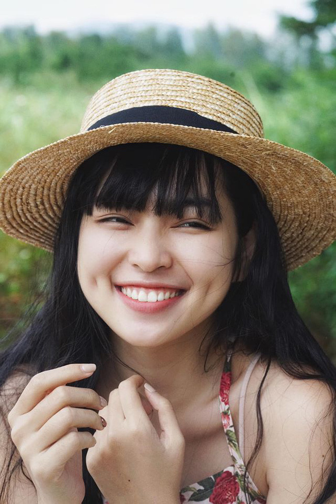 Gần đây, với việc xuất hiện trong Sao Nhập Ngũ, Khánh Vân được khán giả yêu mến bởi vẻ ngoài đáng yêu cùng nụ cười má lúm thương hiệu.