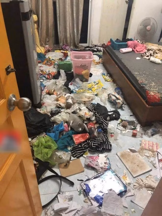 Cư dân mạng cho rằng việc bố lên mạng bóc phốt con gái ở bẩn là không nên, người ta vẫn có câu "tốt đẹp phô ra xấu xa đậy lại".