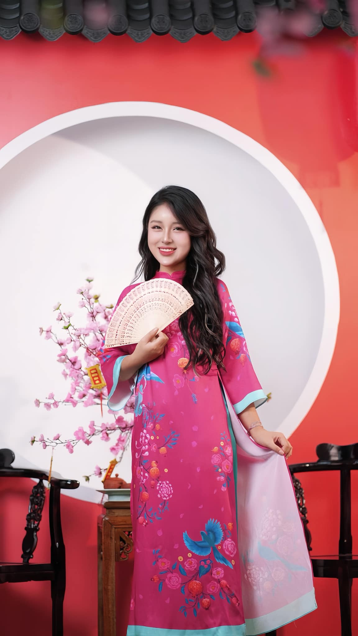 Đôi khi, cô giáo trẻ cũng nhận những lời bình phẩm, đánh giá về trình độ giảng dạy. Khi đó, cô thường không phản ứng lại mà cho rằng chính thành tích của học sinh sẽ nói lên tất cả.