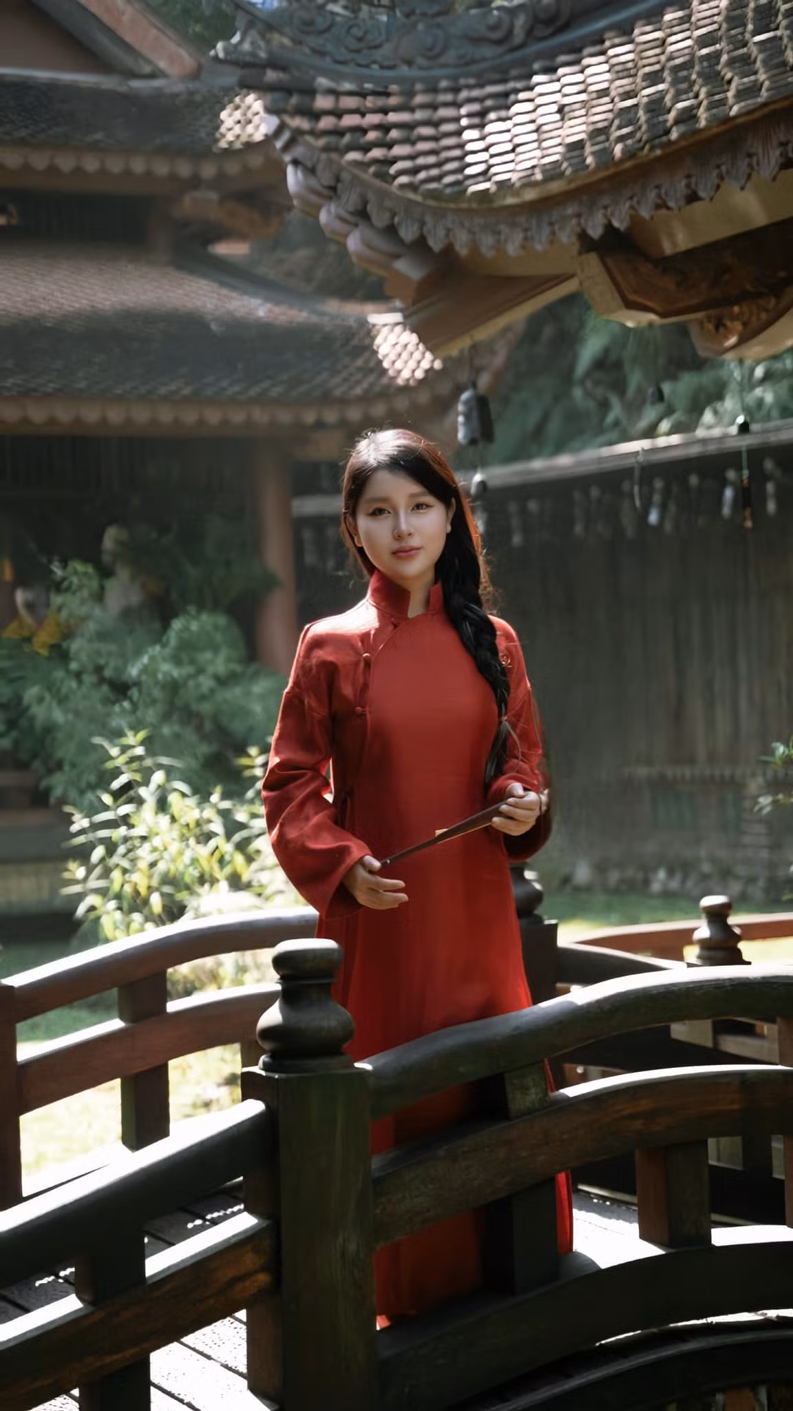 Trần Thanh Nga cho rằng cô giáo có đủ kiến thức mới xây dựng được cái "uy" trong lớp và dễ quản lý học sinh.