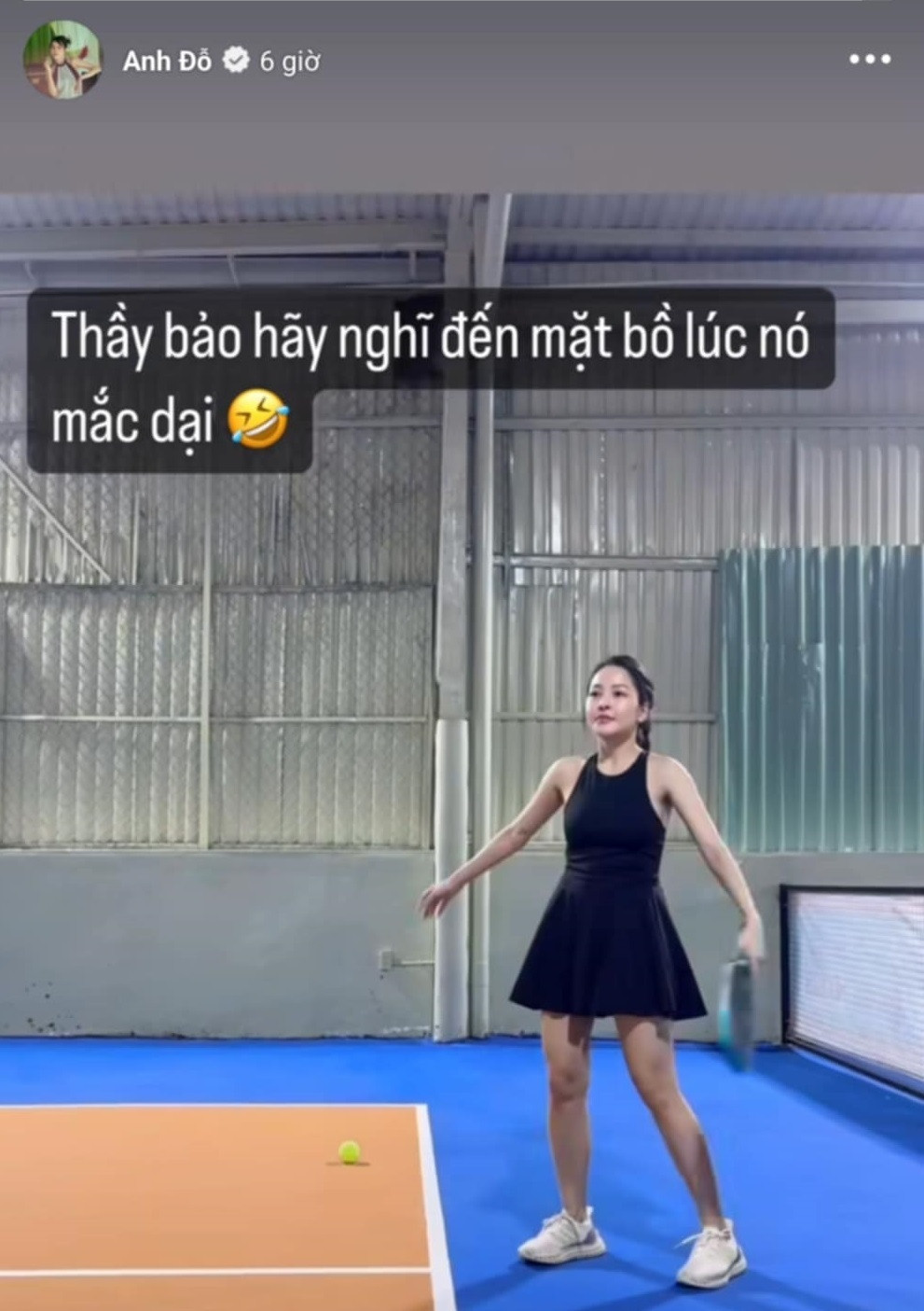 Trong story mới nhất, hot girl sinh năm 1996 đã chia sẻ việc bắt đầu những động tác làm quen với bộ môn đang hot trend là Pickleball.