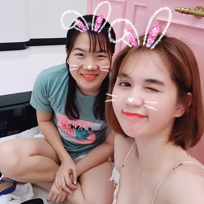 Gần như hình bóng của Thúy Kiều luôn song hành với Ngọc Trinh trong mọi hoạt động.