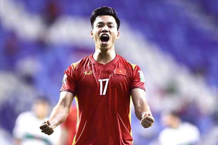 Trong bối cảnh Trọng Hoàng vắng mặt, Văn Thanh là sự lựa chọn tin tưởng được bên hành lang cánh của đội tuyển Việt Nam.