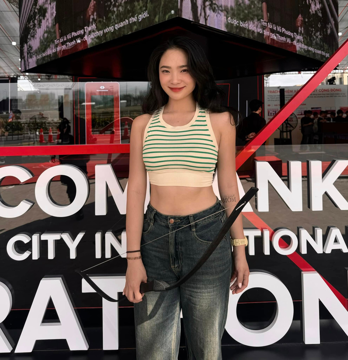 Trên trang cá nhân, Kỳ Duyên đăng tải nhiều bức ảnh tươi tắn với nụ cười rạng rỡ.