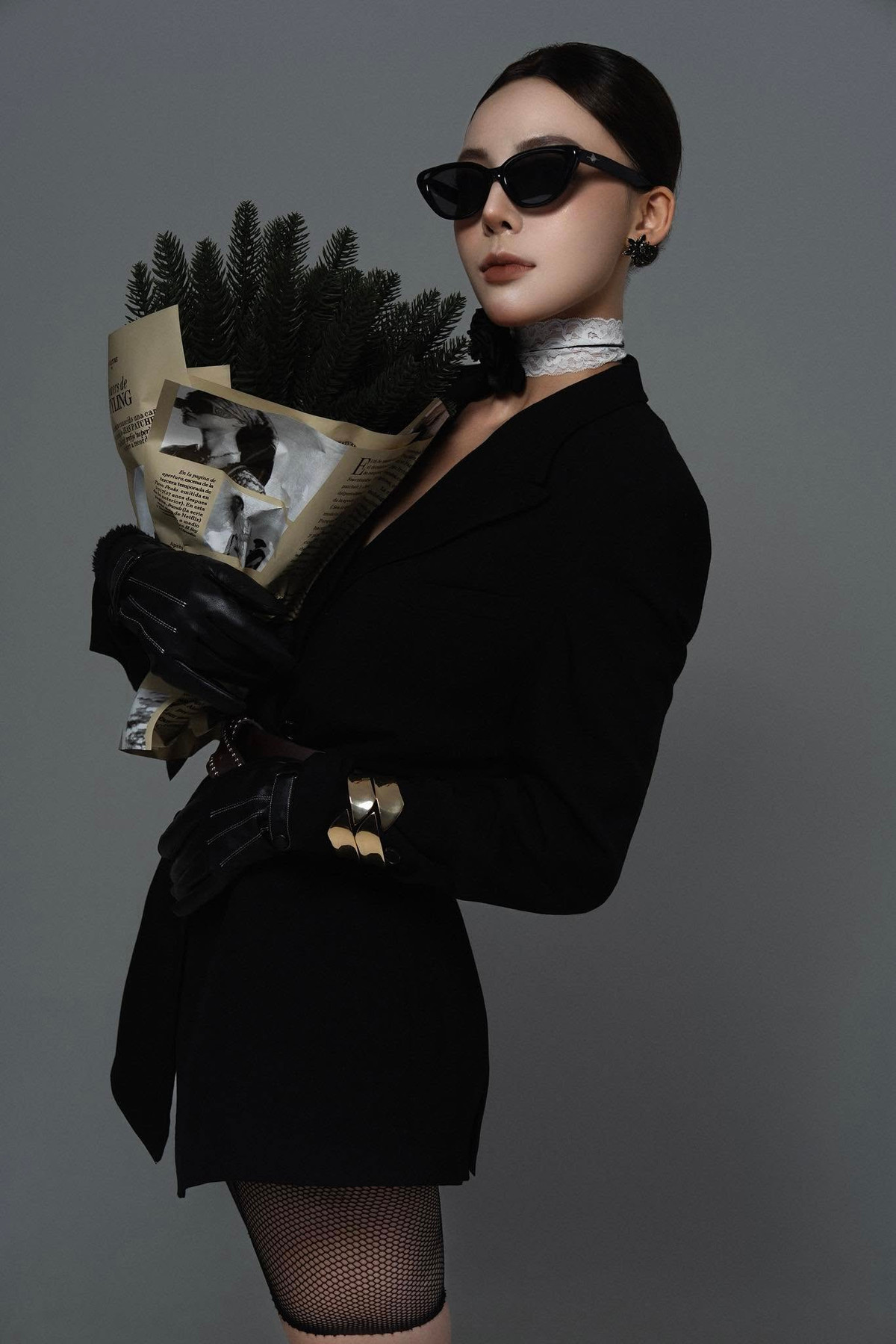 Nữ VĐV sinh năm 2004 chỉ trong 5 năm gắn bó với cây súng trường đã vô địch nhiều giải đấu quốc nội, đoạt HCV SEA Games 31 ngay lần đầu tham dự và giành nhiều huy chương châu lục.