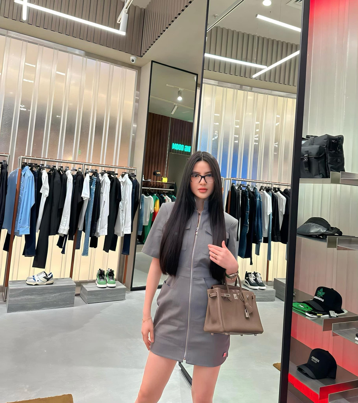 Bên cạnh đó, bạn gái Quang Hải còn được biết đến với tính cách thẳng thắn, nói chuyện lôi cuốn nhưng cũng không ngại đối đầu với antifan.