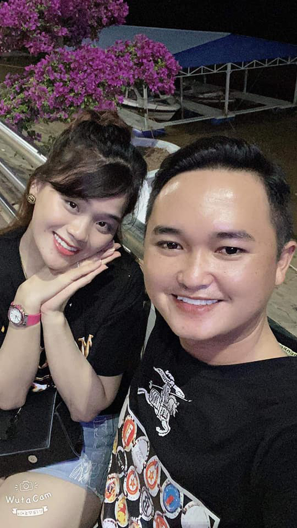 Sau nhiều năm bên nhau, Ngân Thảo và Hoài Đức đã chính thức làm đám hỏi vào tháng 5/2021 nhưng chưa làm đám cưới. Dù đã là vợ chồng hợp pháp nhưng trên thực tế, cô nàng này và chồng lại "mỗi người một nơi".